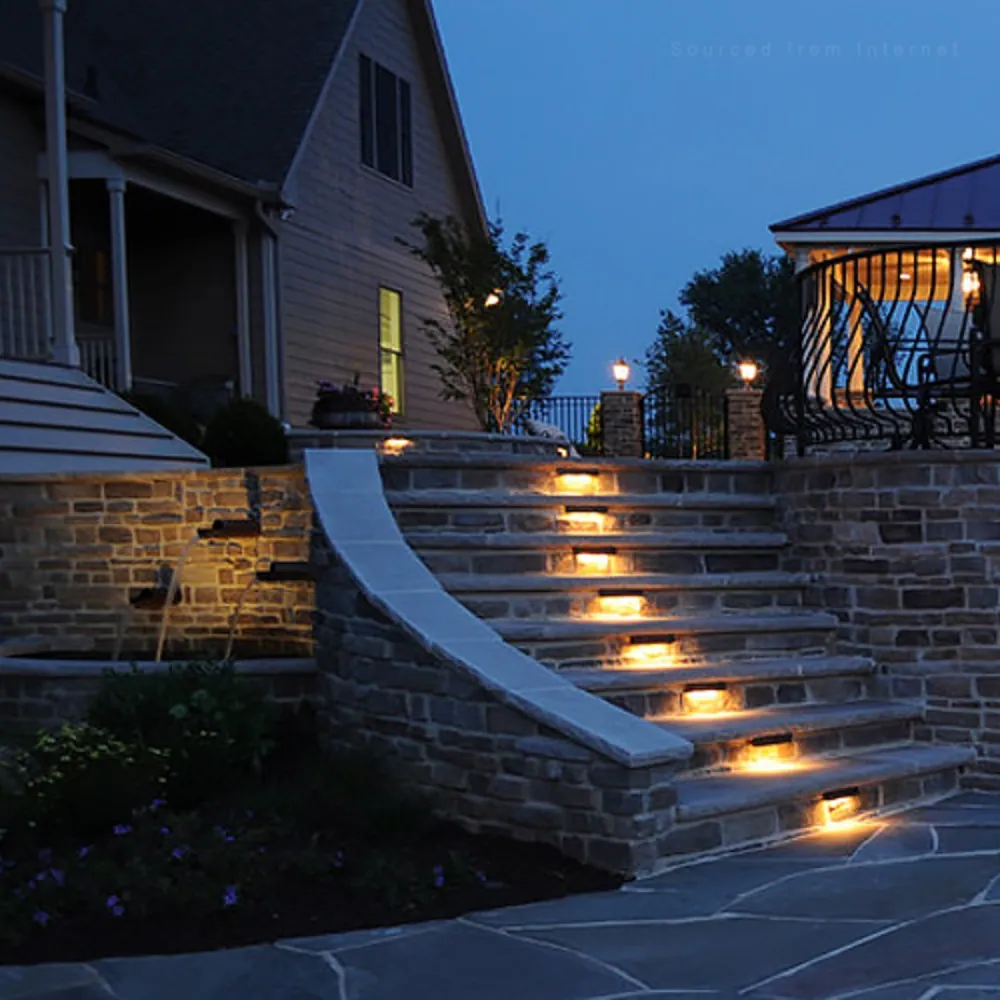 Hardscape lighting